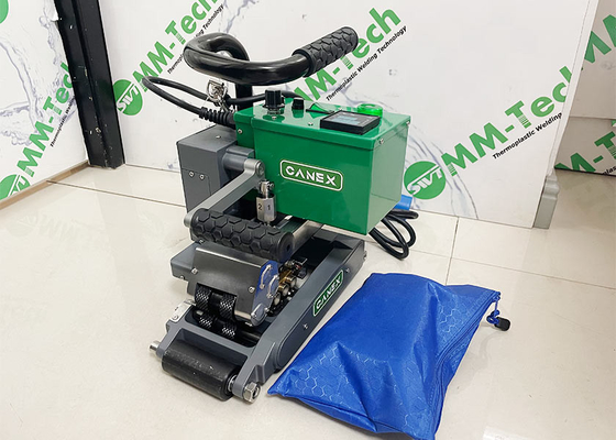 CX900 Hot Wedge Welder 1800W Untuk Pengelasan Geomembran HDPE 0.8-3.0mm
