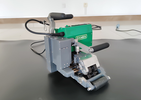 Penyambung Las Baji Panas Geomembran HDPE 1.0-4.0mm CX700 Daya Penuh 2400W