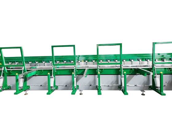 2 Meters PP Plastic Sheet Welding Equipment 380V Dengan Pemanasan Keseluruhan