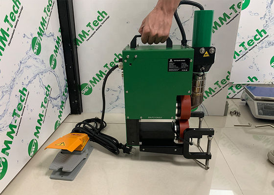 3.6kw Meja Terpal Mesin Las Plastik Udara Panas Untuk Pengelasan Hem
