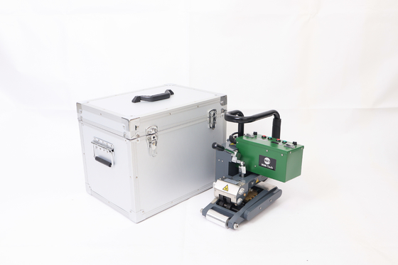 Pond Liner Hot Wedge Geomembrane Welding Machine Dengan Tampilan Digital